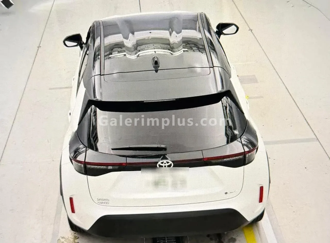 2025 Model Otomatik Toyota Yaris Cross 1.5 Hybrid Lefkoşa Satılık İkinci El | GalerimPlus - Thumbnail 6