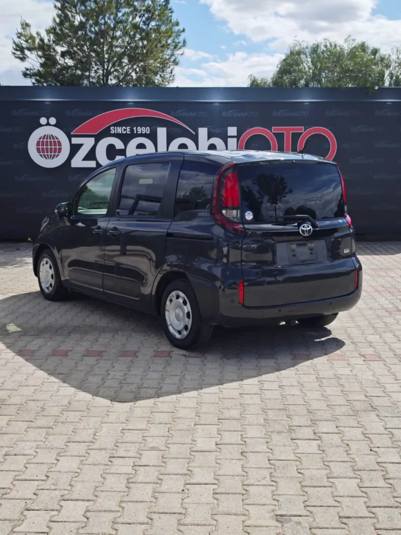 2023 Toyota Sienta Sienta 1.5 Hybrid CVT Lefkoşa Satılık İkinci El | GalerimPlus - Thumbnail 4