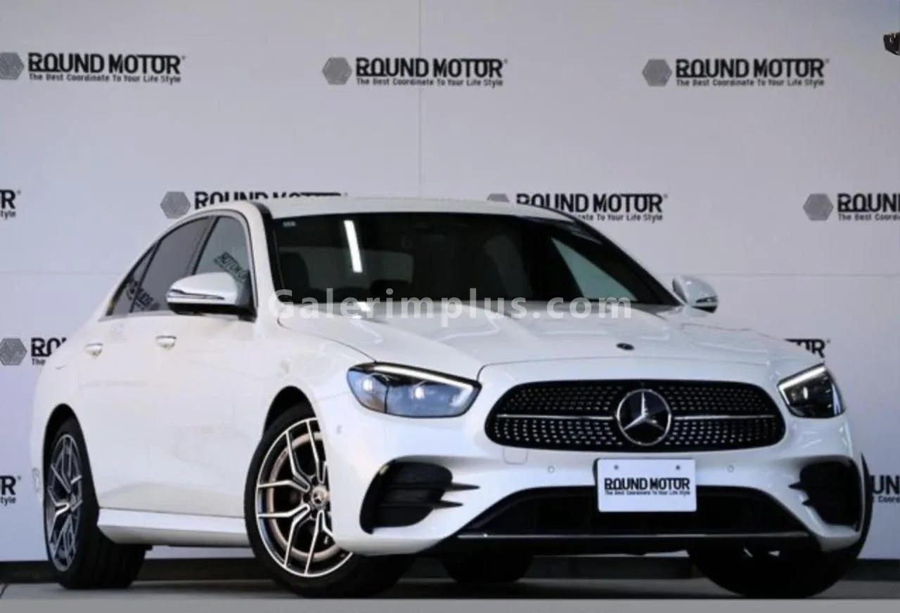 2022 Model Otomatik Mercedes-Benz E Serisi E 200 Lefke Satılık İkinci El | GalerimPlus - Fotoğraf 1