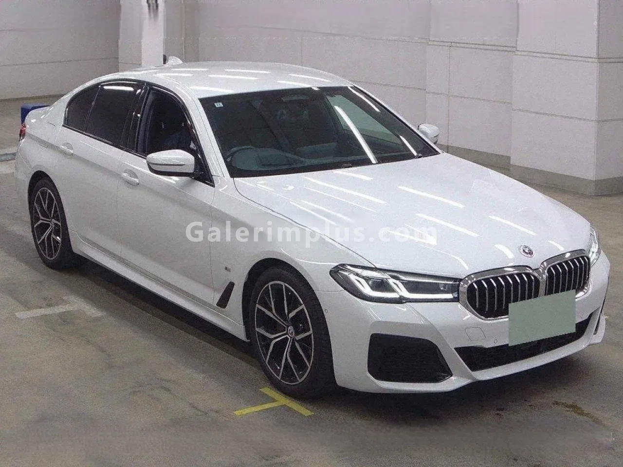 2023 Model Otomatik BMW 5 Serisi 523 d xDrive Gazimağusa Satılık İkinci El | GalerimPlus - Thumbnail 2