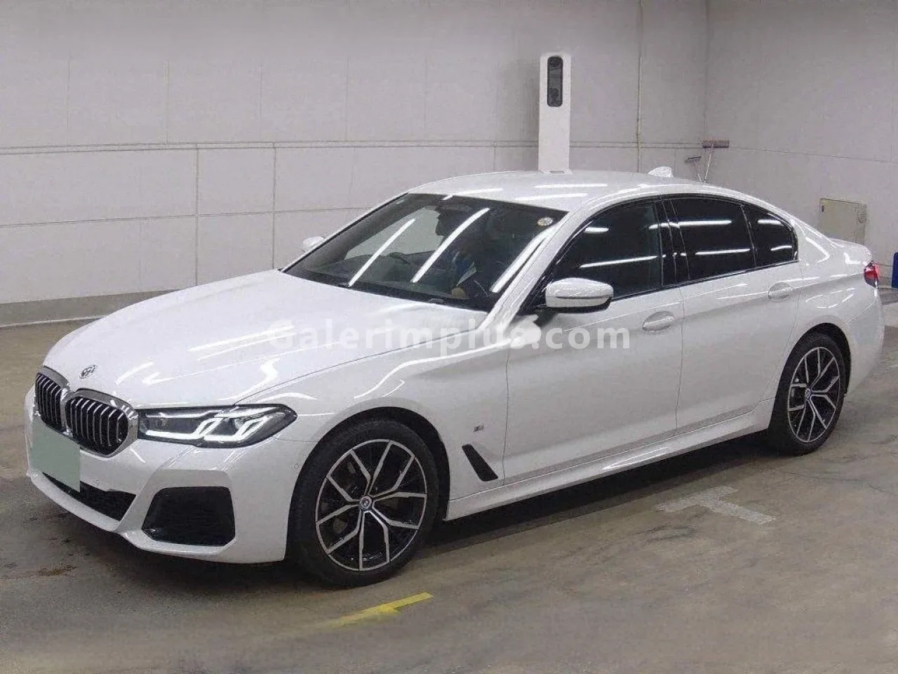 2023 Model Otomatik BMW 5 Serisi 523 d xDrive Gazimağusa Satılık İkinci El | GalerimPlus - Thumbnail 5