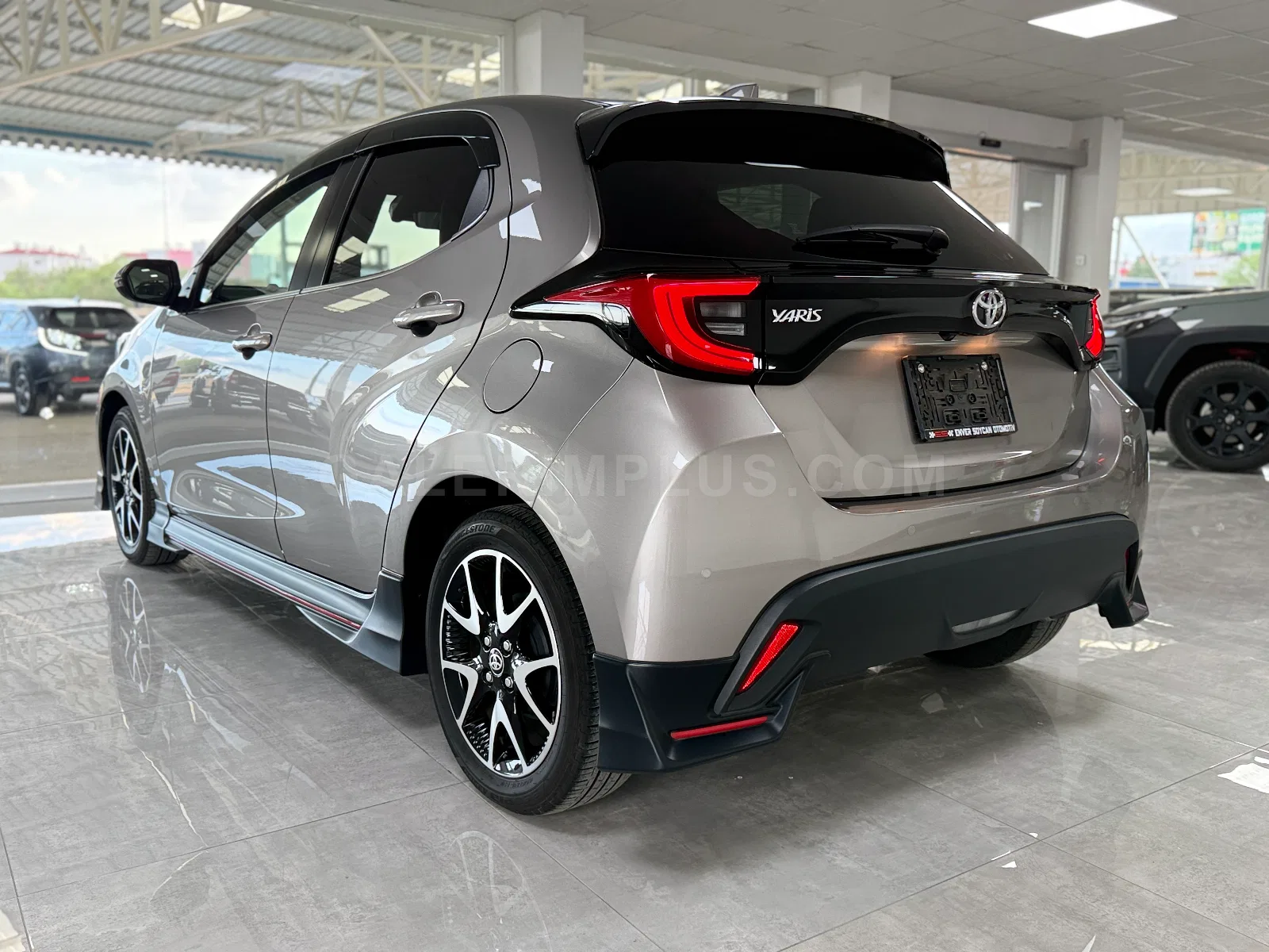 2024 Toyota Yaris 1.5 1.5 1.5 Lefkoşa Satılık İkinci El | GalerimPlus - Thumbnail 5