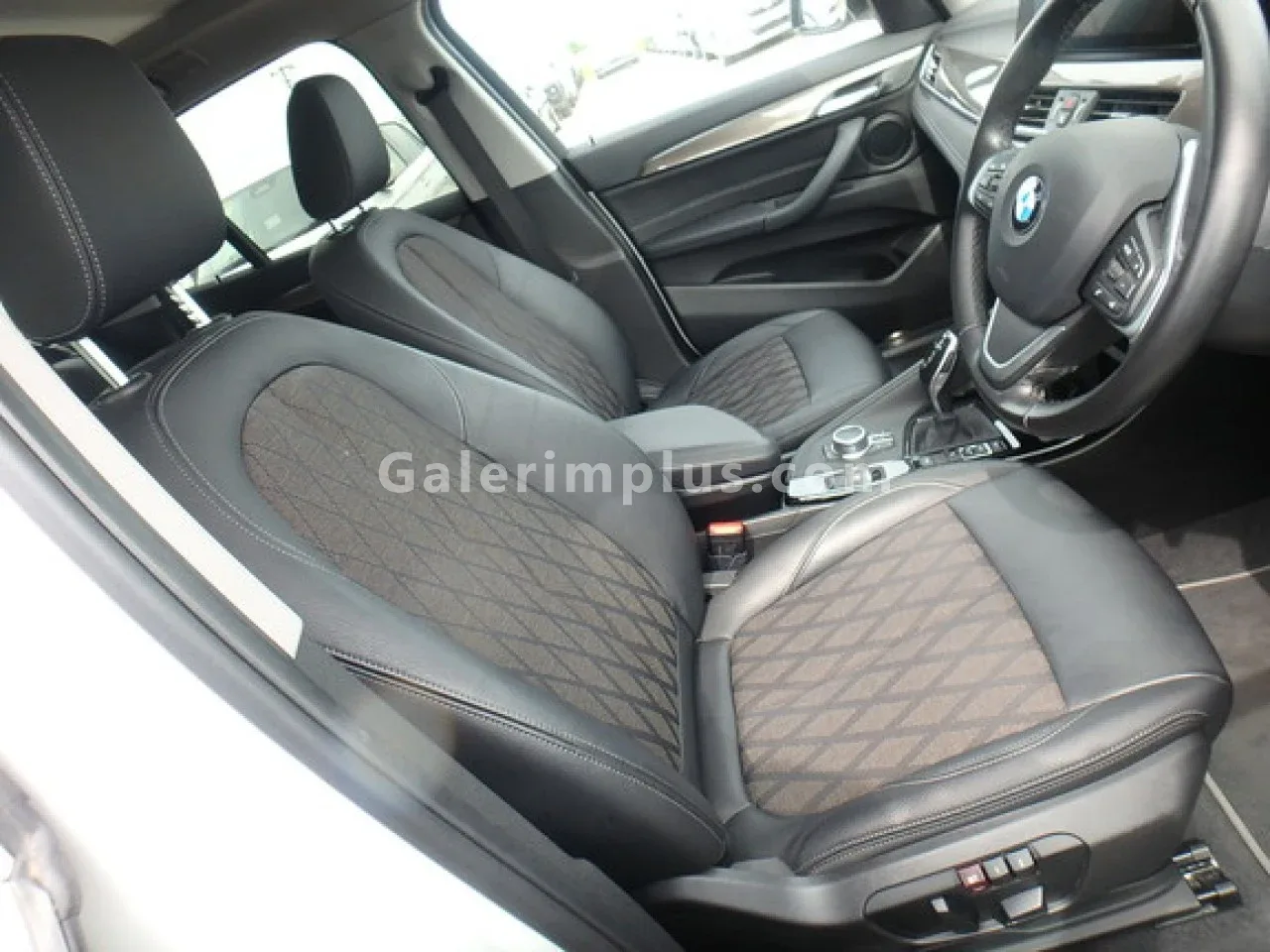 2022 Model Otomatik BMW X1 18d xDrive Gazimağusa Satılık İkinci El | GalerimPlus - Thumbnail 5
