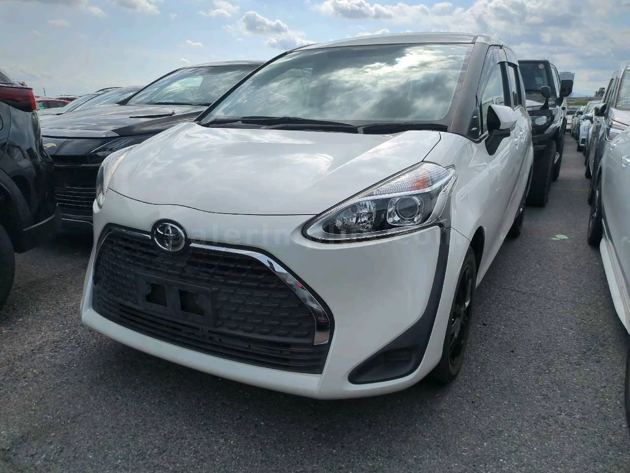 2022 Toyota Sienta G.Mağusa Satılık İkinci El | GalerimPlus - Thumbnail 3