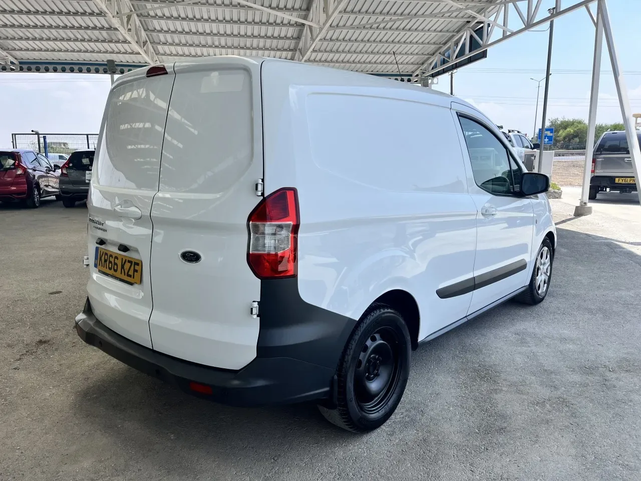 2017 Ford Transit Courier Lefkoşa Satılık İkinci El | GalerimPlus - Thumbnail 5
