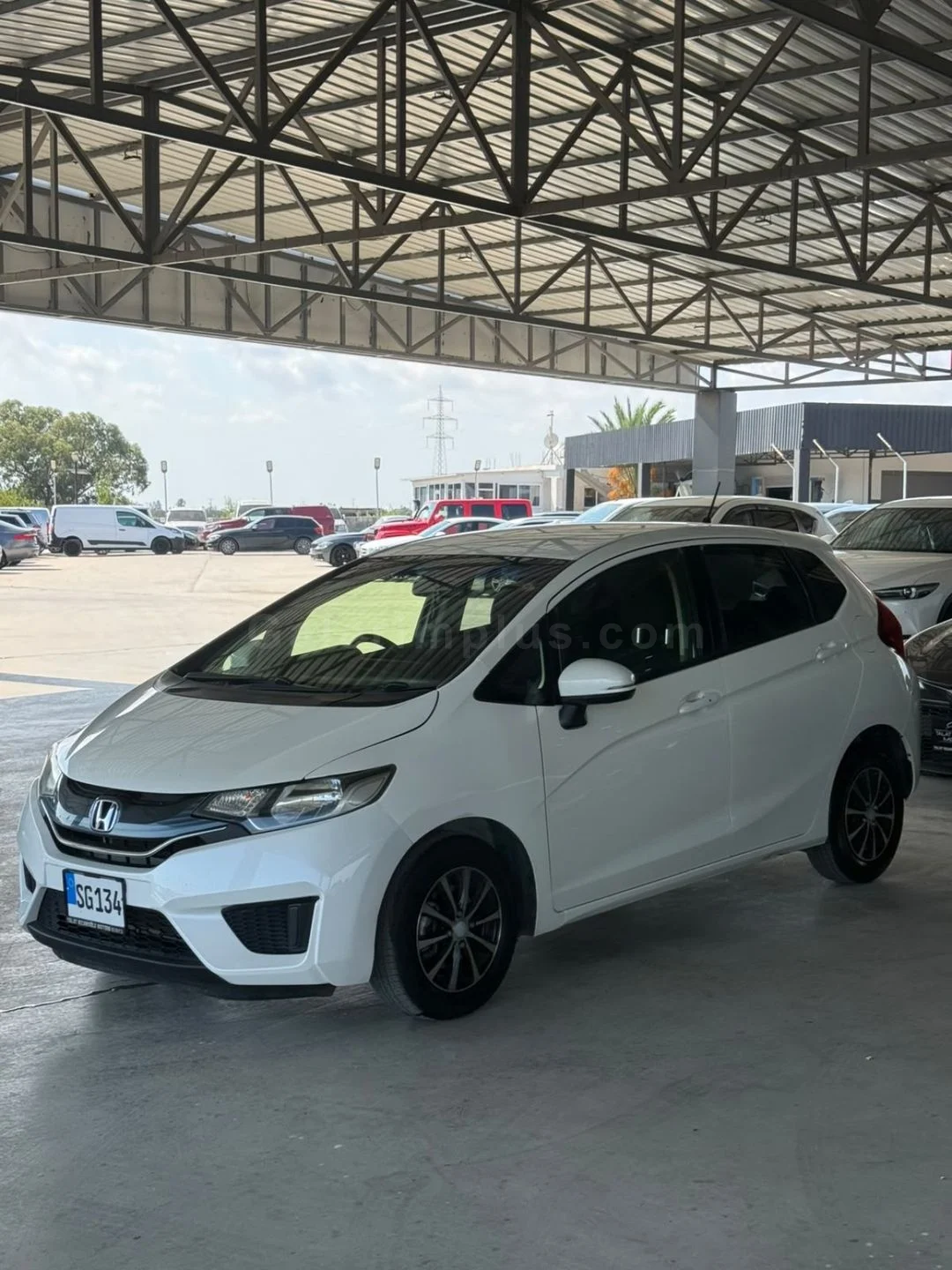 2015 Model Otomatik Honda Fit 1.3 Gazimağusa Satılık İkinci El | GalerimPlus - Thumbnail 3