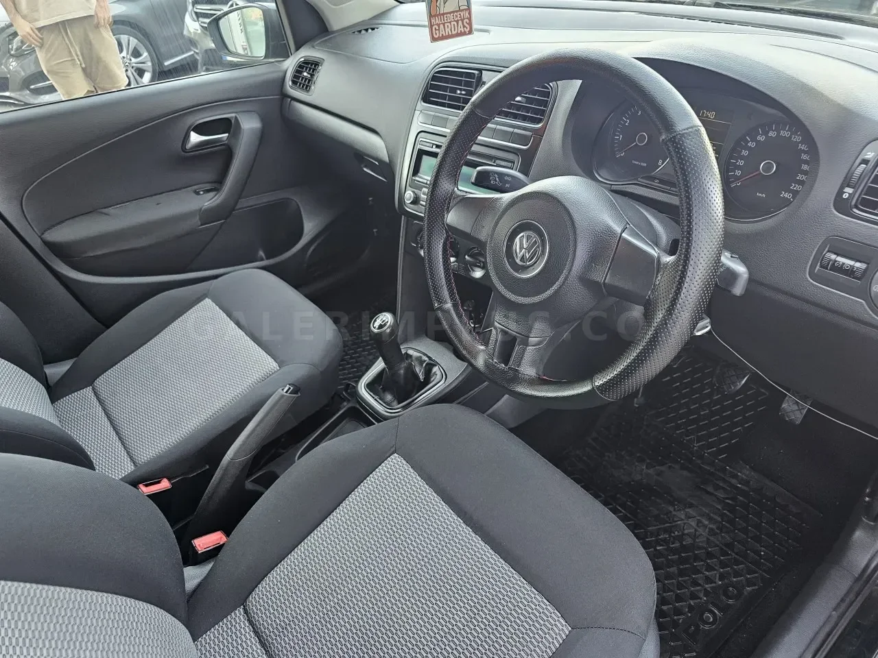 2010 Model Düz Volkswagen Polo 1.3 Girne Satılık İkinci El | GalerimPlus - Thumbnail 4