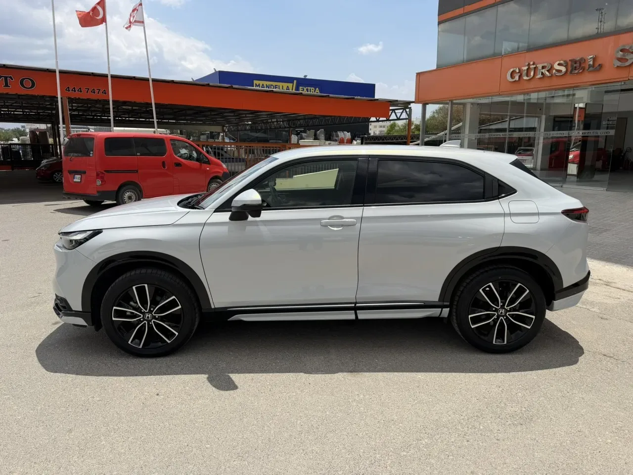2022 Honda Vezel 1.5 i-VTEC Hybrid Automatic Lefkoşa Satılık İkinci El | GalerimPlus - Thumbnail 3