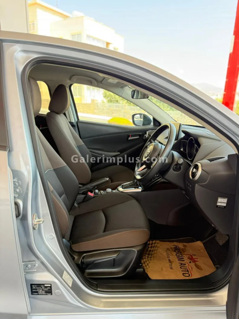 2022 Model Otomatik Mazda Demio 1.5 16V Automatic Girne Satılık İkinci El | GalerimPlus - Thumbnail 6