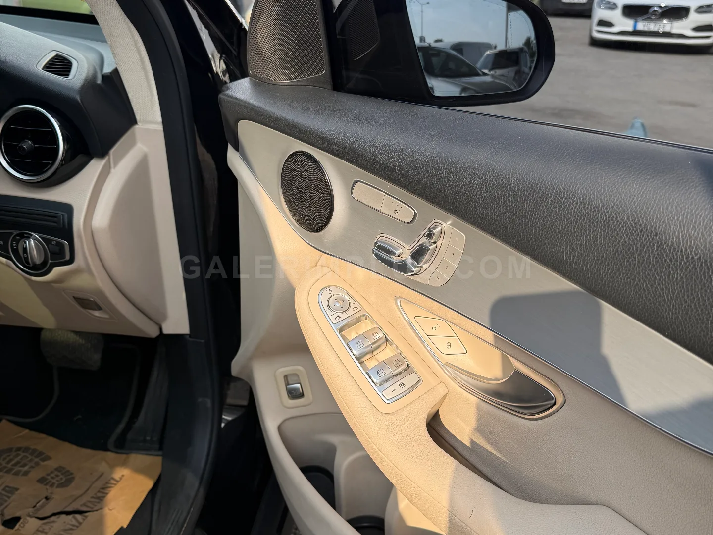 2016 Mercedes-Benz GLC 250 Exclusive 250 Exclusive Lefkoşa Satılık İkinci El | GalerimPlus - Thumbnail 3