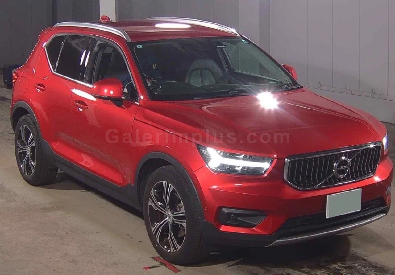 2022 Model Otomatik Volvo XC40 2.0 B4 Gazimağusa Satılık İkinci El | GalerimPlus - Fotoğraf 1