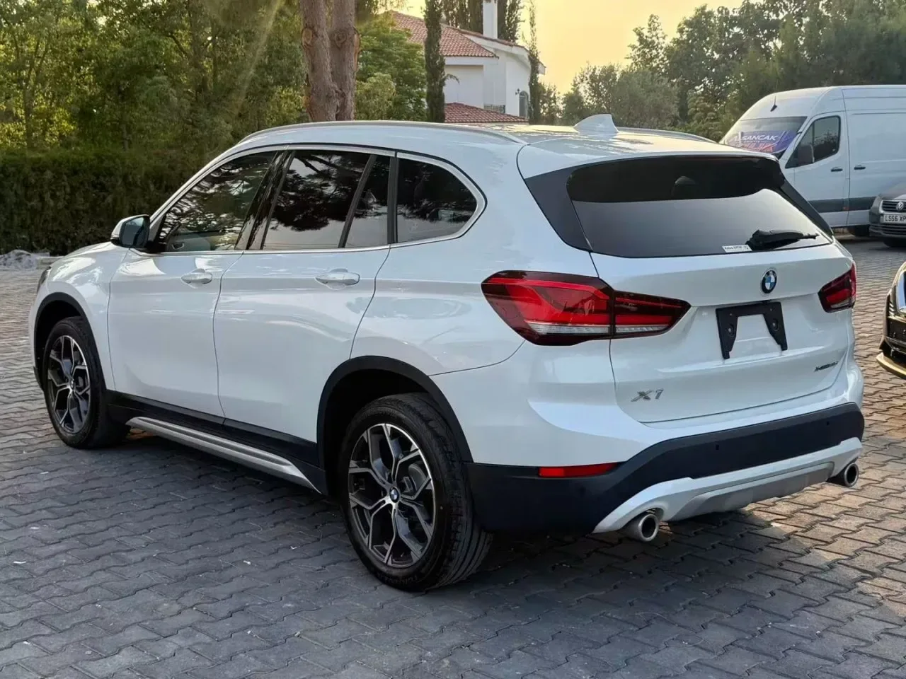 2022 BMW X1 18d xDrive Girne Satılık İkinci El | GalerimPlus - Thumbnail 3