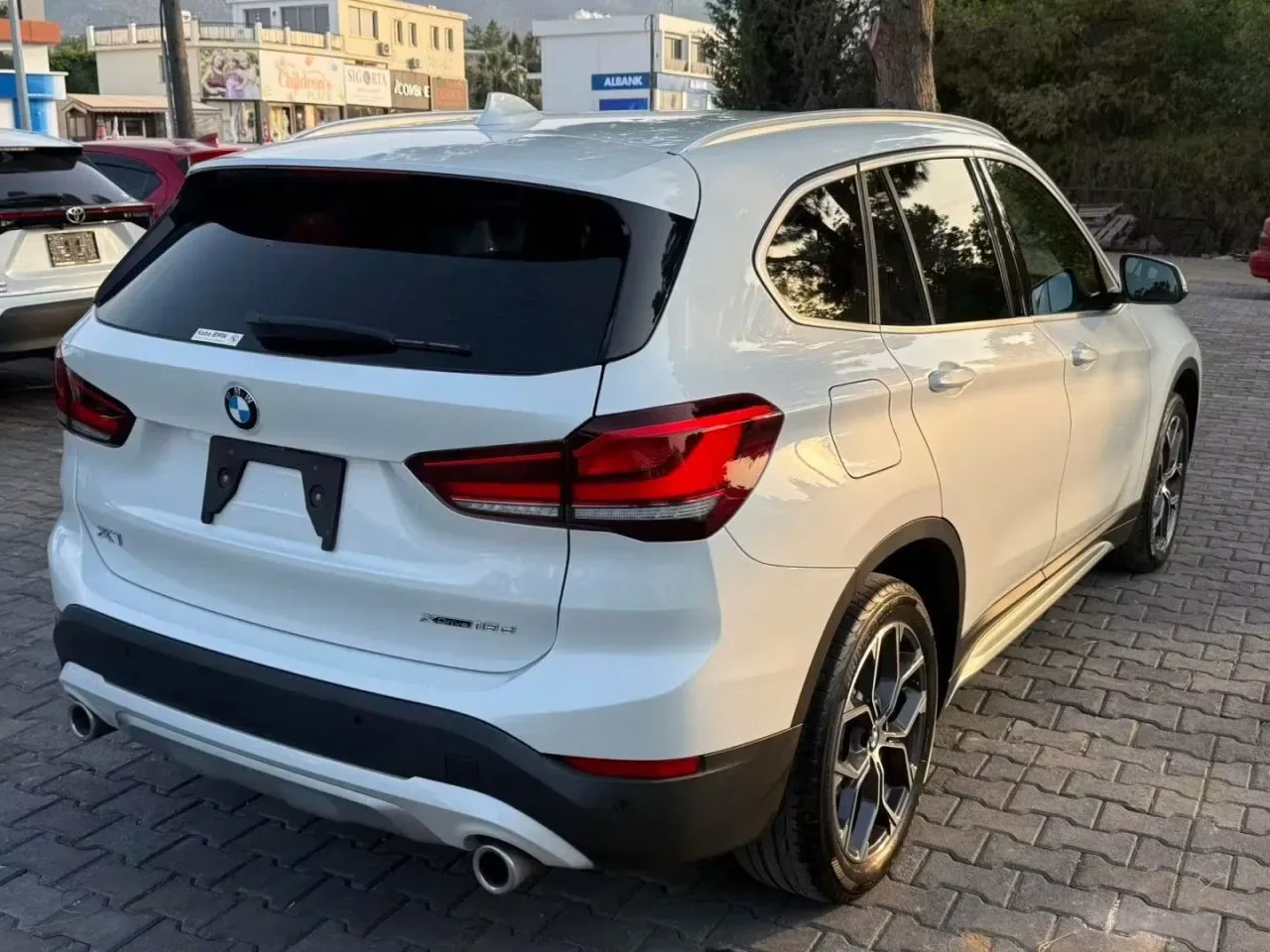 2022 BMW X1 18d xDrive Girne Satılık İkinci El | GalerimPlus - Thumbnail 4