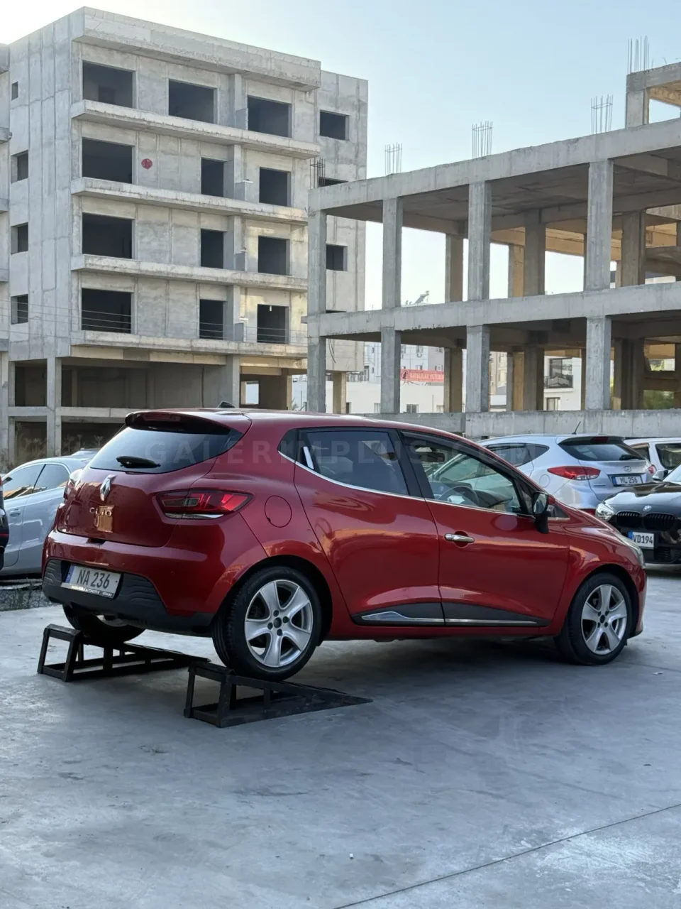 2014 Model Otomatik Renault Clio 1.6 Lefkoşa Satılık İkinci El | GalerimPlus - Thumbnail 5