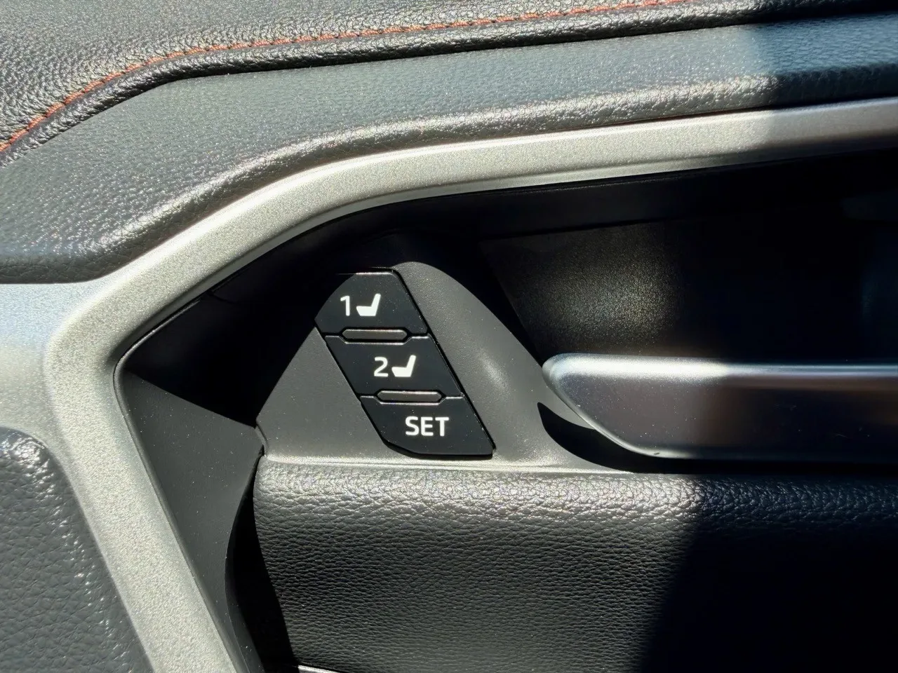 2025 Toyota RAV4 2.5 Hybrid Lefkoşa Satılık İkinci El | GalerimPlus - Thumbnail 3