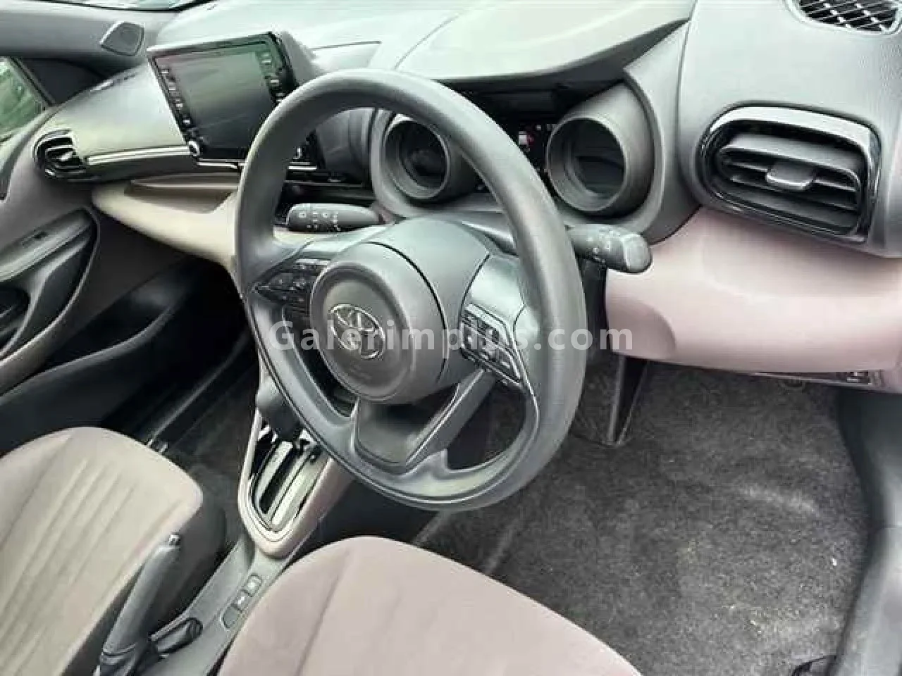 2022 Model Otomatik Toyota Yaris 1.5 Lefkoşa Satılık İkinci El | GalerimPlus - Thumbnail 4