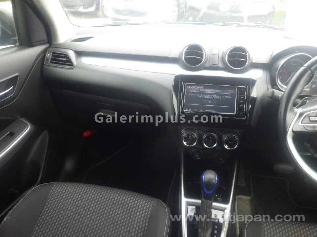 2022 Model Otomatik Suzuki Swift 1.2 Hybrid Lefkoşa Satılık İkinci El | GalerimPlus - Thumbnail 8