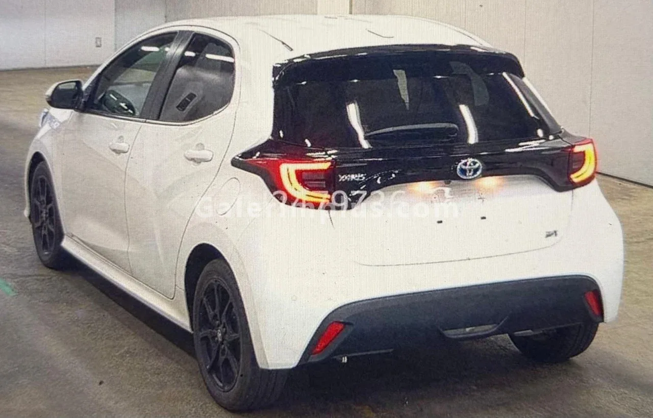2023 Toyota Yaris 1.5 Hybrid Lefkoşa Satılık İkinci El | GalerimPlus - Thumbnail 3