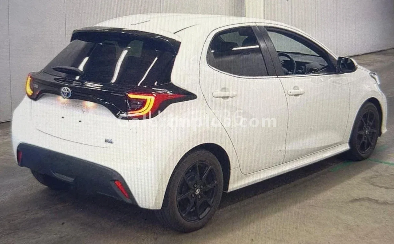 2023 Toyota Yaris 1.5 Hybrid Lefkoşa Satılık İkinci El | GalerimPlus - Thumbnail 4
