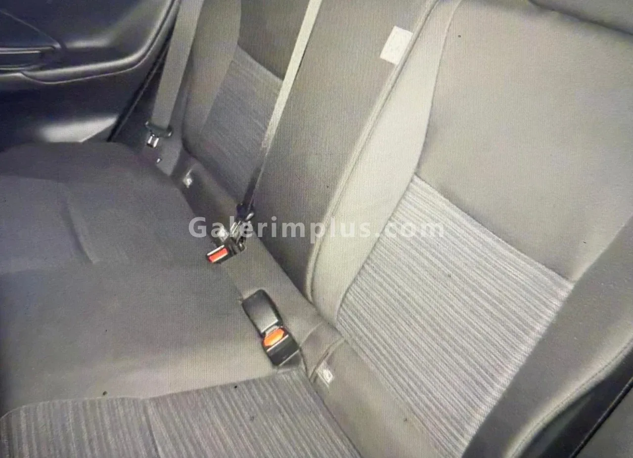 2023 Toyota Yaris 1.5 Hybrid Lefkoşa Satılık İkinci El | GalerimPlus - Thumbnail 6