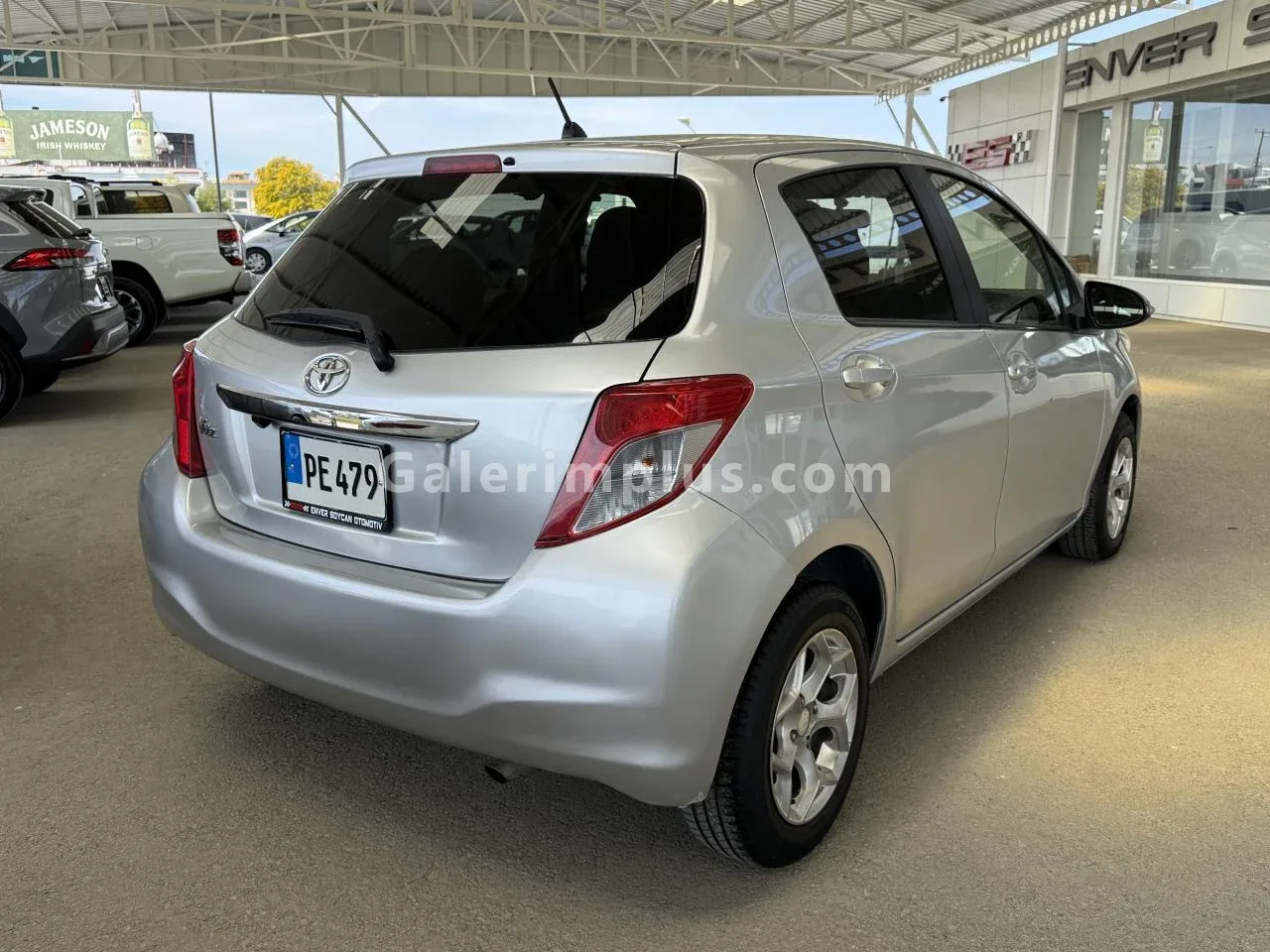 2012 Model Otomatik Toyota Vitz 1.3 Lefkoşa Satılık İkinci El | GalerimPlus - Thumbnail 3