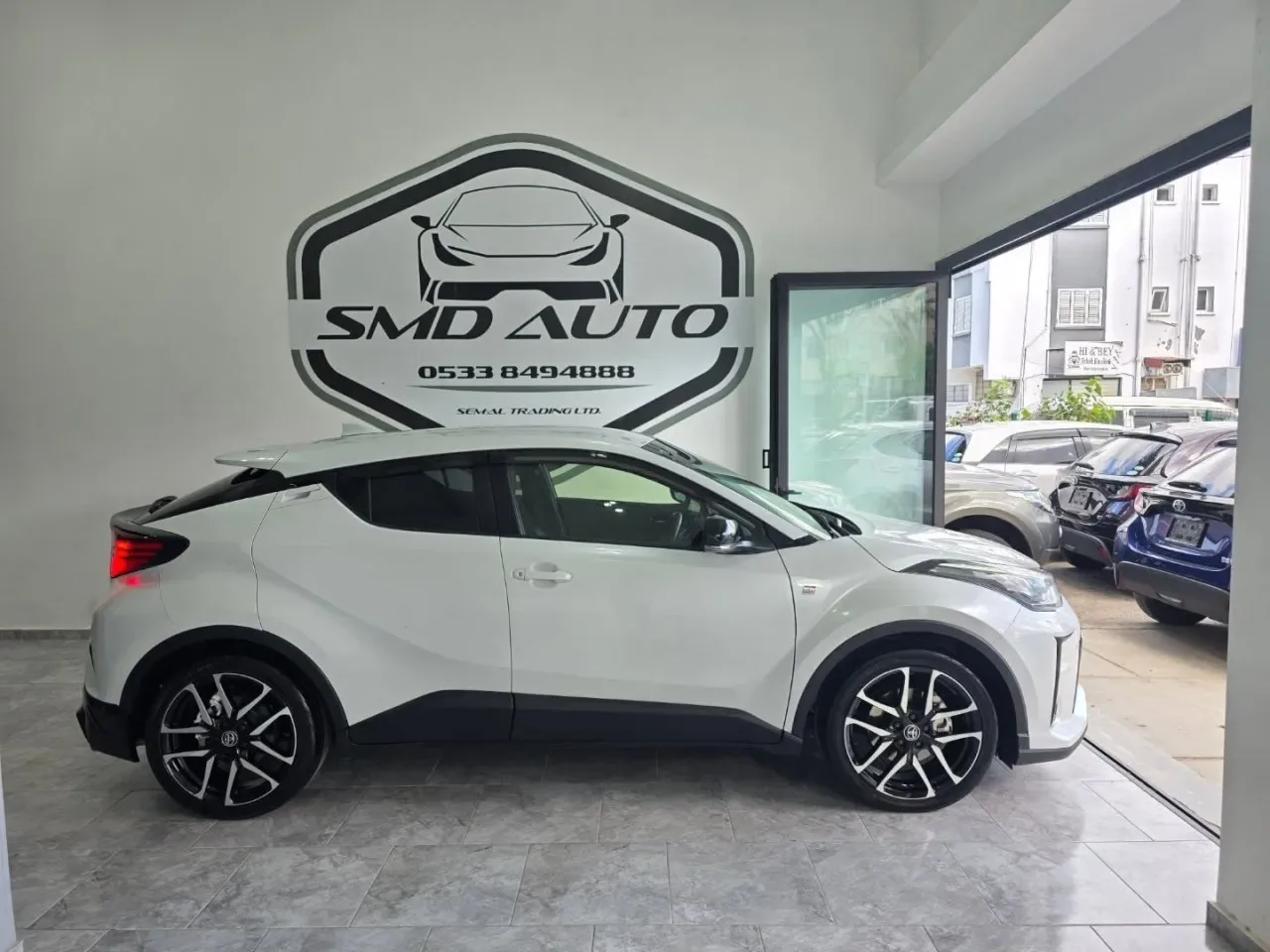 2022 Toyota C-HR 1.8 Hybrid Lefkoşa Satılık İkinci El | GalerimPlus - Thumbnail 3
