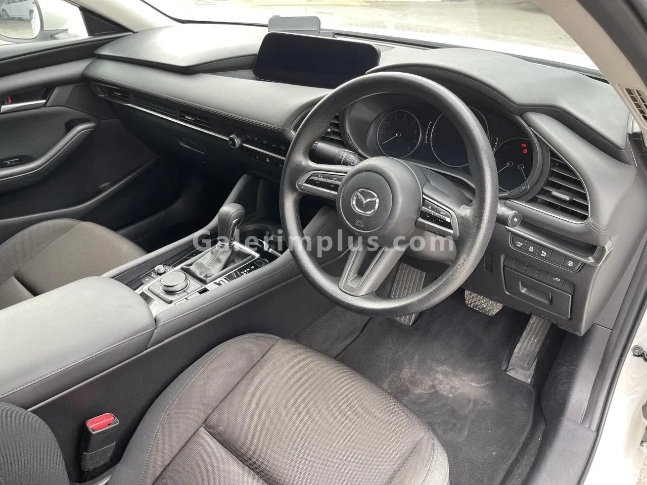 2020 Model Otomatik Mazda 3 1.5 SkyActive-G Lefkoşa Satılık İkinci El | GalerimPlus - Thumbnail 8