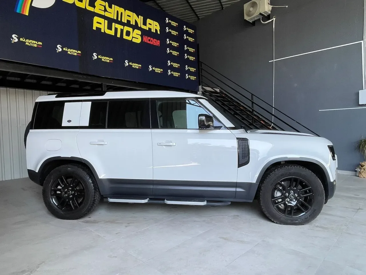 2022 Land Rover Defender 110 3.0 TDI Lefkoşa Satılık İkinci El | GalerimPlus - Thumbnail 3