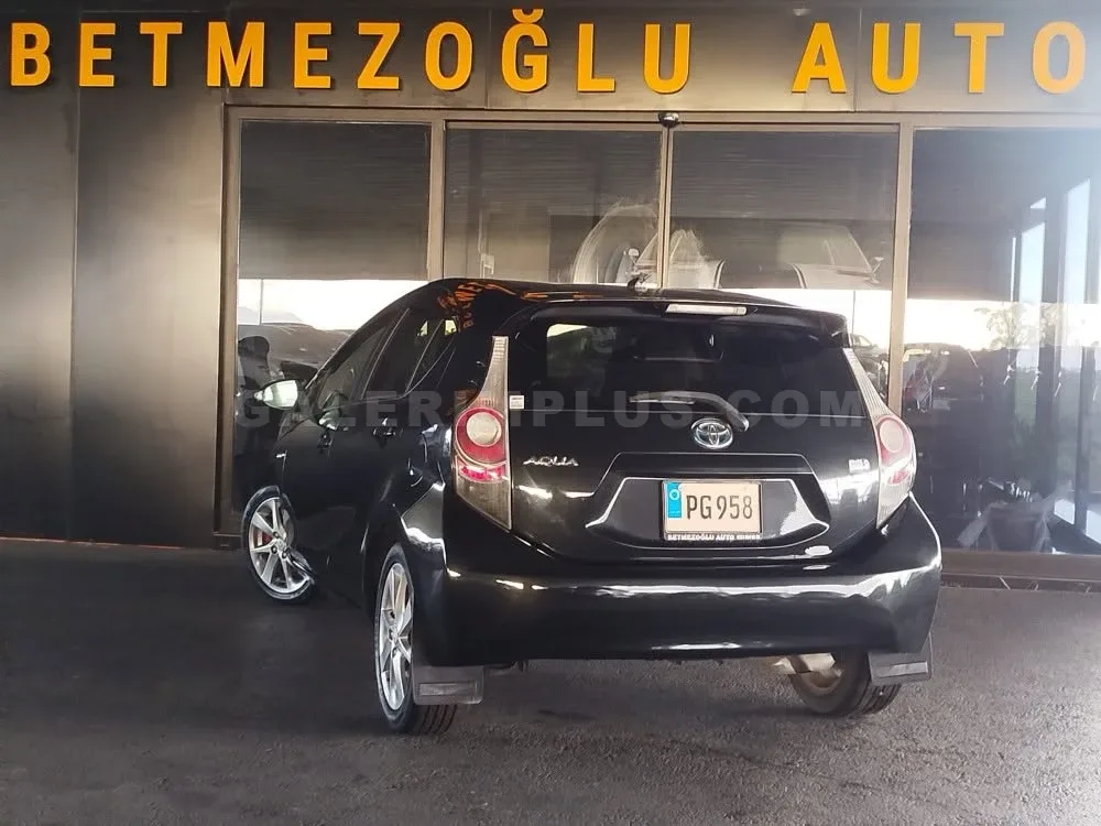 2012 Toyota Aqua 1.5 Hybrit 1.5 Hybrit Lefkoşa Satılık İkinci El | GalerimPlus - Thumbnail 3
