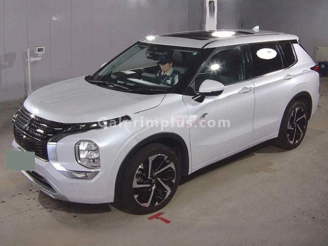 2022 Model Otomatik Mitsubishi Outlander 2.4 Gazimağusa Satılık İkinci El | GalerimPlus - Thumbnail 5