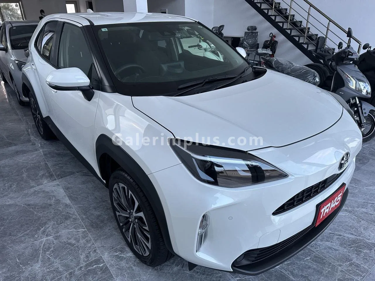 2021 Model Otomatik Toyota Yaris Cross 1.5 Lefkoşa Satılık İkinci El | GalerimPlus - Thumbnail 4