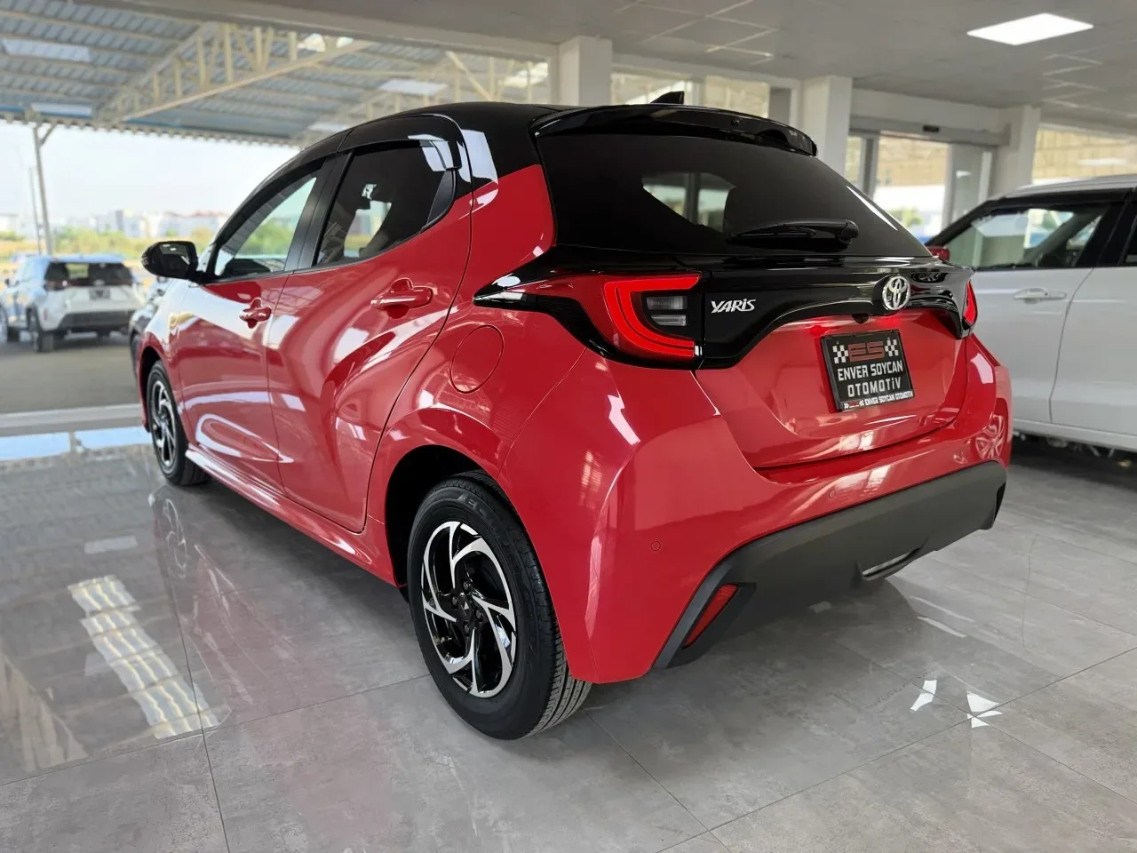 2024 Toyota Yaris 1.5 1.5 Lefkoşa Satılık İkinci El | GalerimPlus - Thumbnail 4