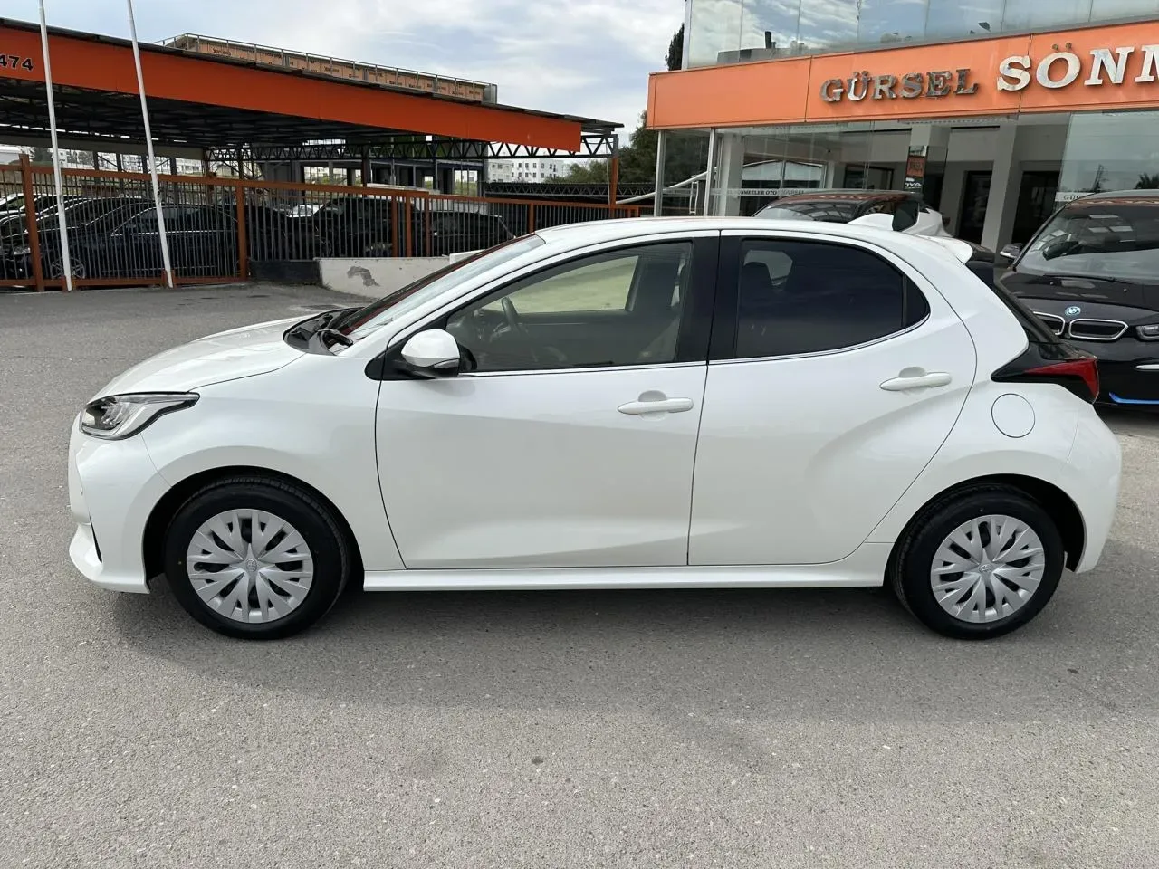 2020 Toyota Yaris 1.5 Hybrid Lefkoşa Satılık İkinci El | GalerimPlus - Thumbnail 3