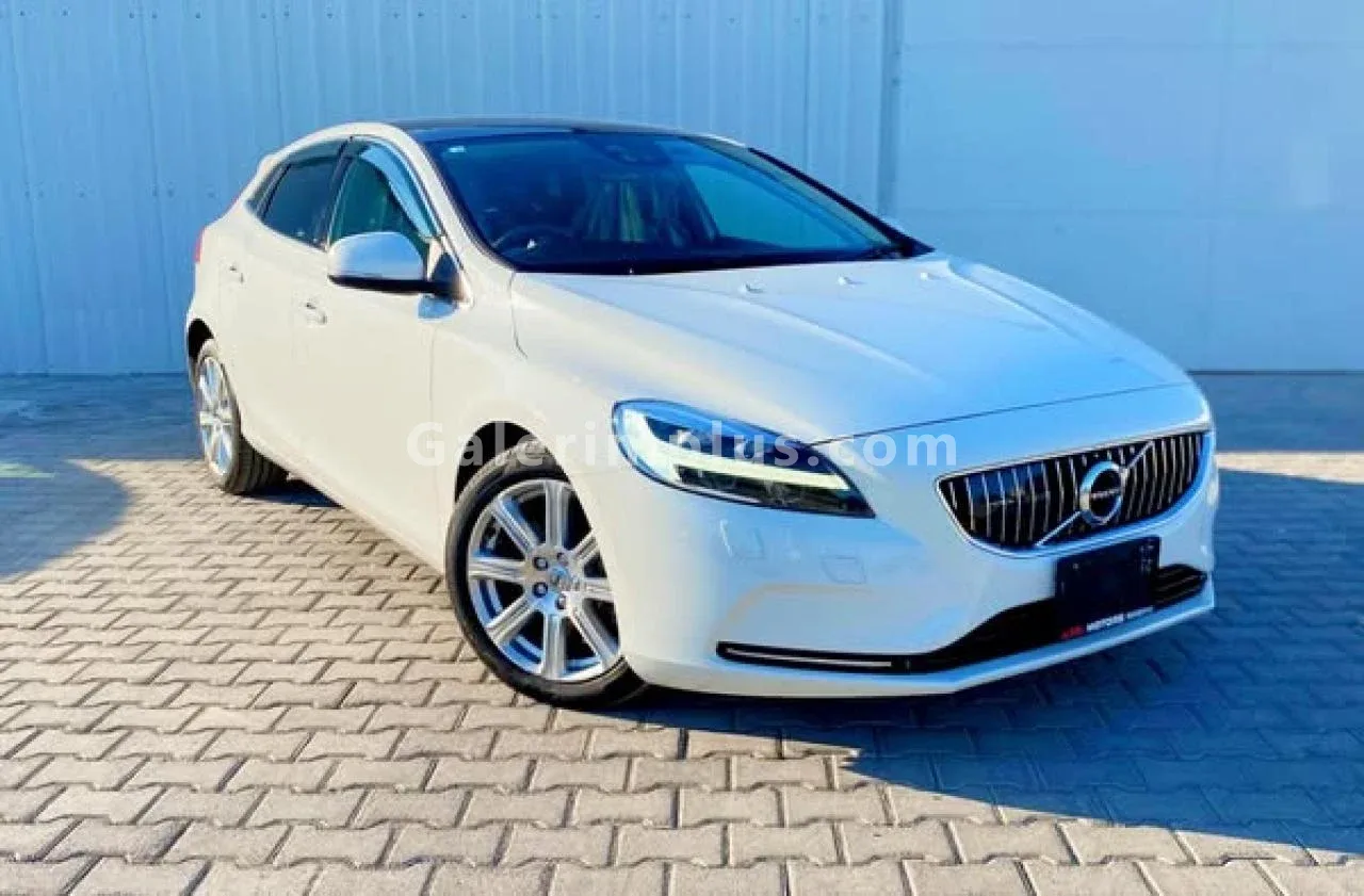 2020 Model Otomatik Volvo V40 1.5 T3 Lefkoşa Satılık İkinci El | GalerimPlus - Fotoğraf 1