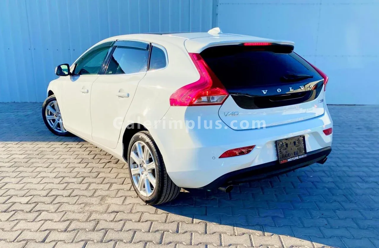 2020 Model Otomatik Volvo V40 1.5 T3 Lefkoşa Satılık İkinci El | GalerimPlus - Thumbnail 4
