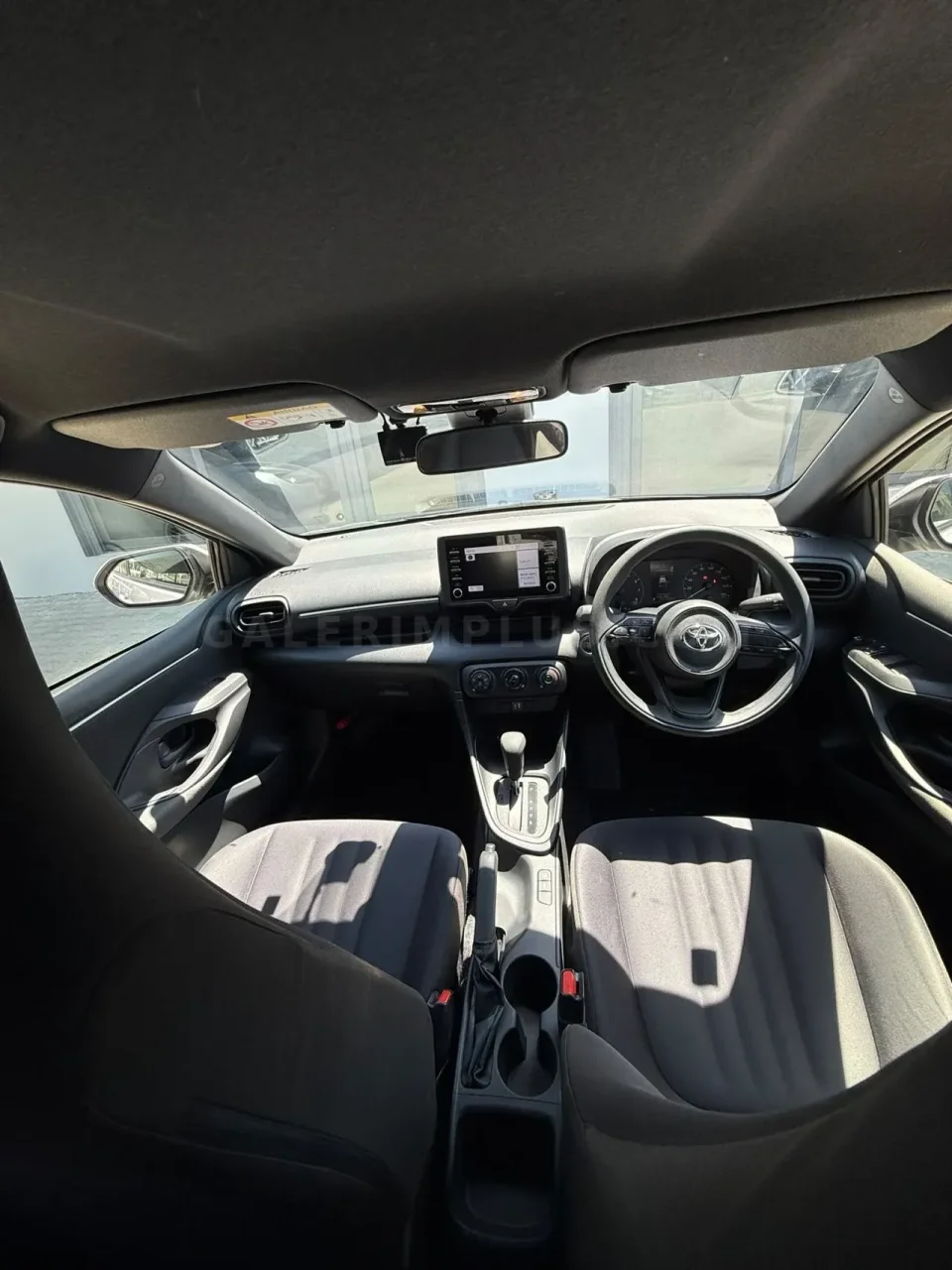 2022 Toyota Yaris 1.0 Lefkoşa Satılık İkinci El | GalerimPlus - Thumbnail 4