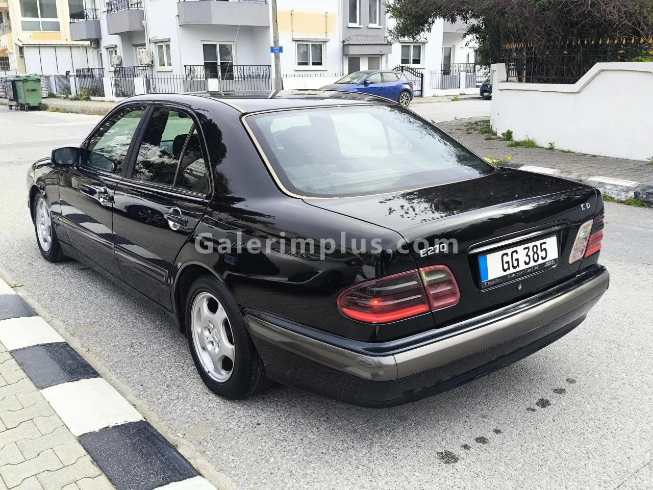 2001 Model Otomatik Mercedes-Benz E Serisi E 270 CDI Gazimağusa Satılık İkinci El | GalerimPlus - Thumbnail 3