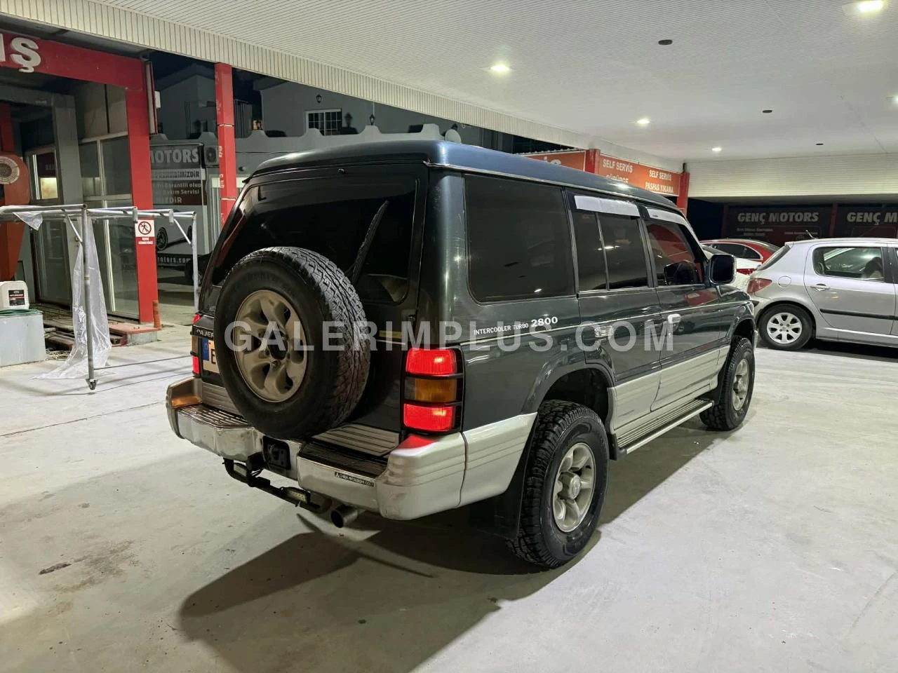 1993 Model Otomatik Mitsubishi Pajero 2.8 TD Gazimağusa Satılık İkinci El | GalerimPlus - Thumbnail 3