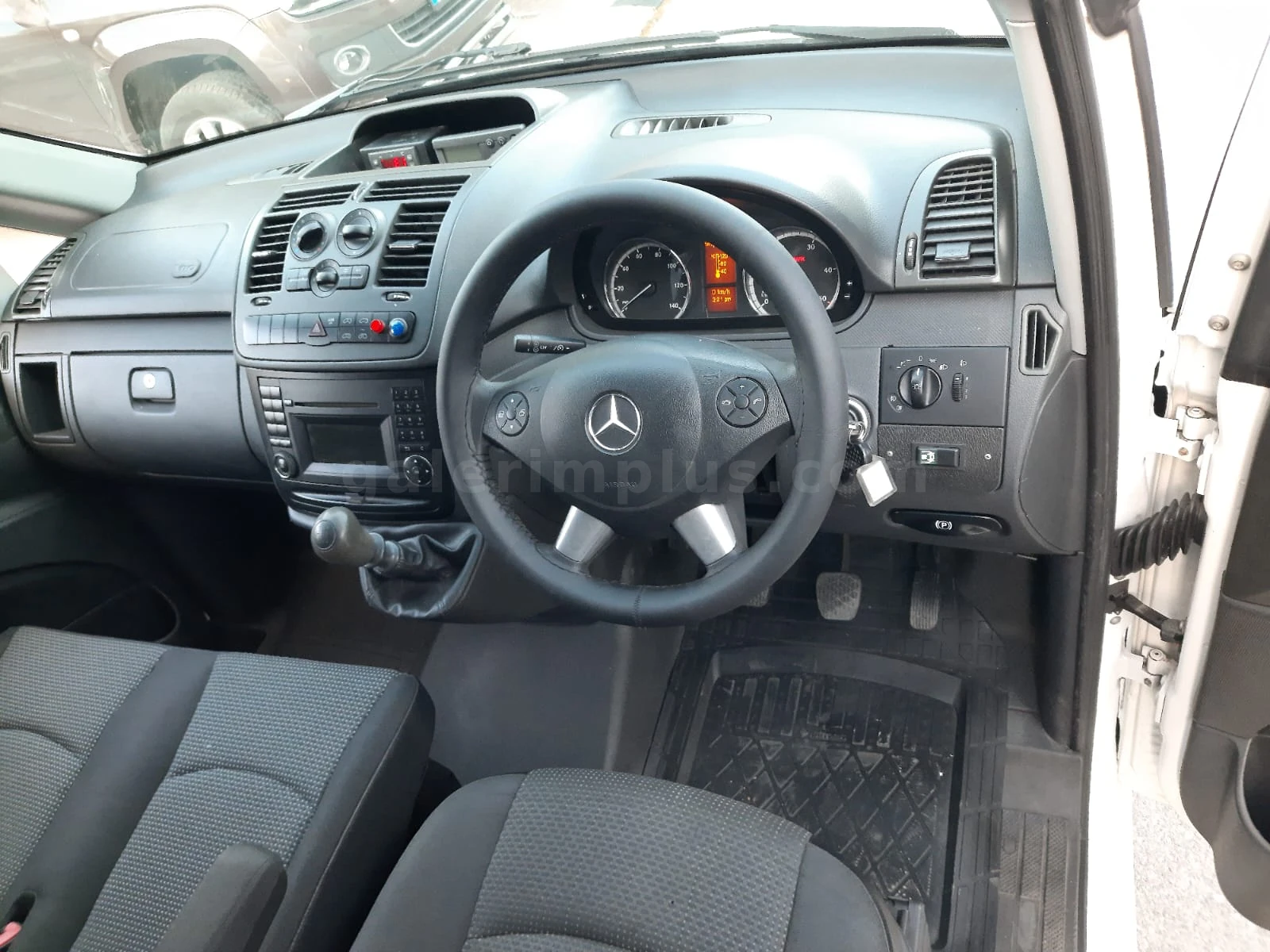 2015 Mercedes - Benz Vito G.Mağusa Satılık İkinci El | GalerimPlus - Thumbnail 2