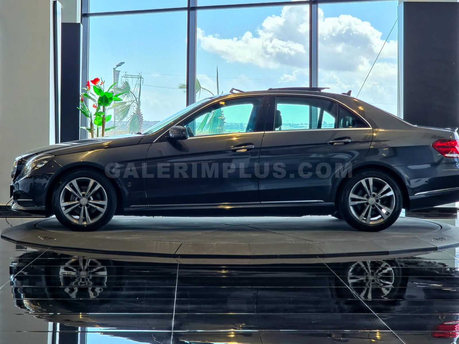2026 Mercedes-Benz E Serisi E 220 d Avantgarde E 220 d Gazimağusa Satılık İkinci El | GalerimPlus - Thumbnail 2
