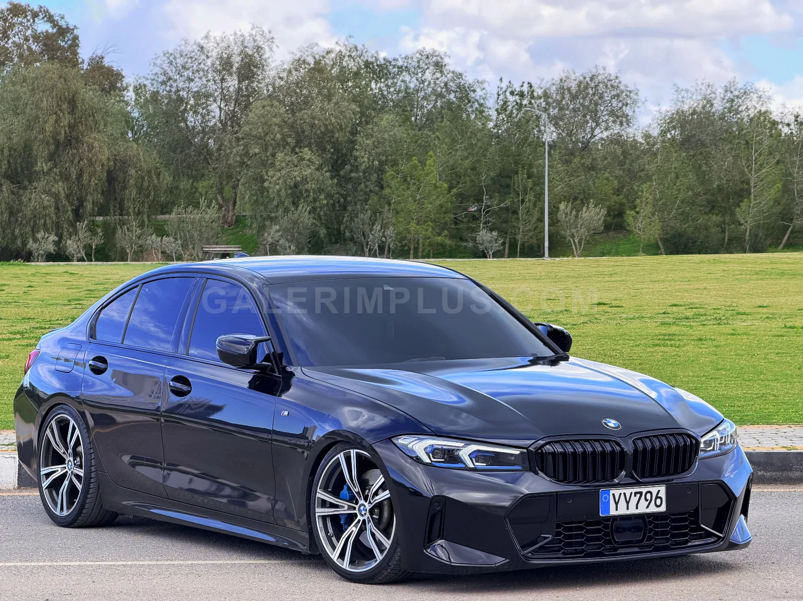 2020 BMW 3 Serisi 330e M Sport - Fotoğraf 1