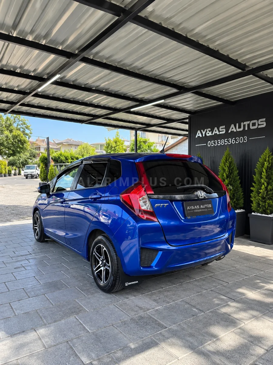 2015 Honda Fit 1.3 CVT 1.3 CVT Lefke Satılık İkinci El | GalerimPlus - Thumbnail 4