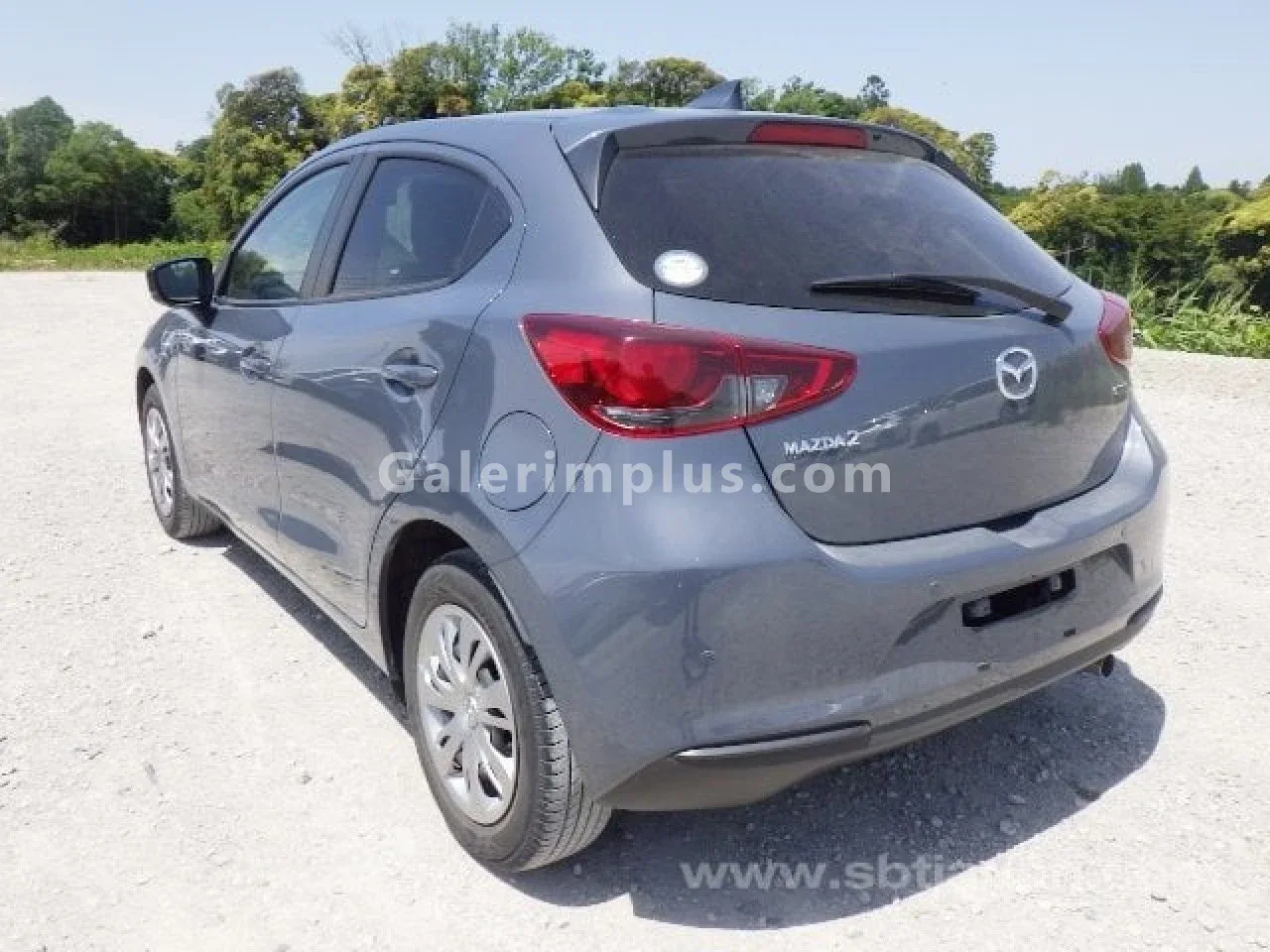 2022 Model Otomatik Mazda 2 1.5 Sky-G Lefkoşa Satılık İkinci El | GalerimPlus - Thumbnail 3
