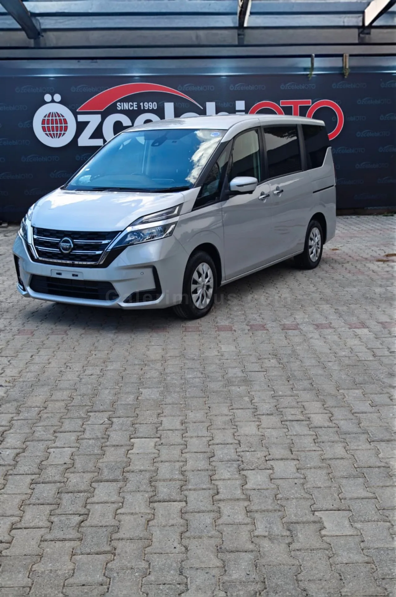2022 Model Otomatik Nissan Serena Gazimağusa Satılık İkinci El | GalerimPlus - Thumbnail 3