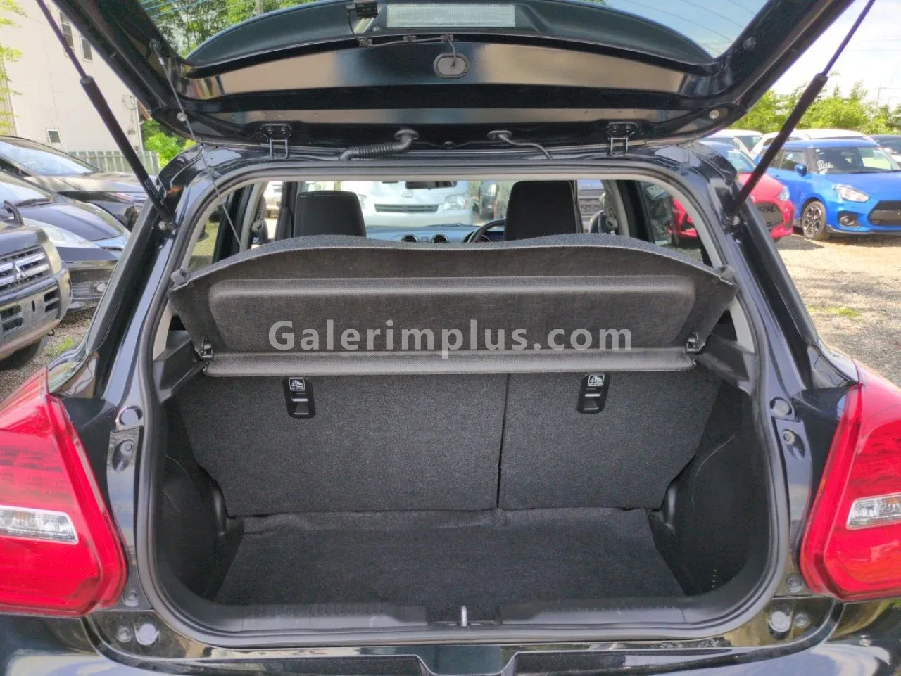 2022 Model Otomatik Suzuki Swift 1.2 Hybrid Lefkoşa Satılık İkinci El | GalerimPlus - Thumbnail 5