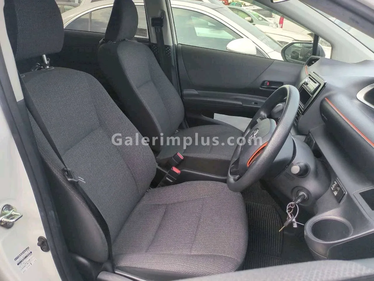 2022 Model Otomatik Toyota Sienta 1.5 i Gazimağusa Satılık İkinci El | GalerimPlus - Thumbnail 4