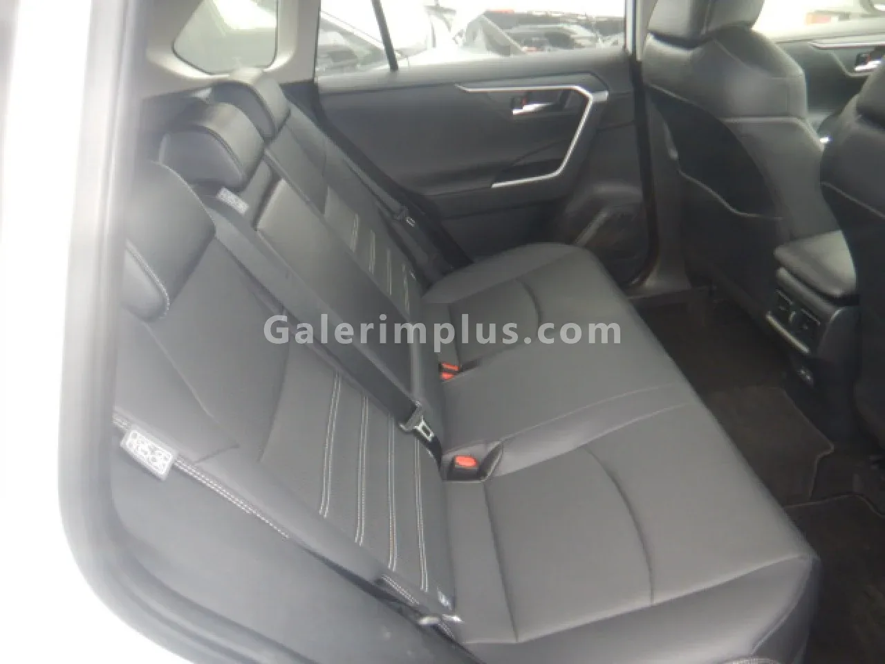 2024 Model Otomatik Toyota RAV4 2.5 Hybrid Girne Satılık İkinci El | GalerimPlus - Thumbnail 5