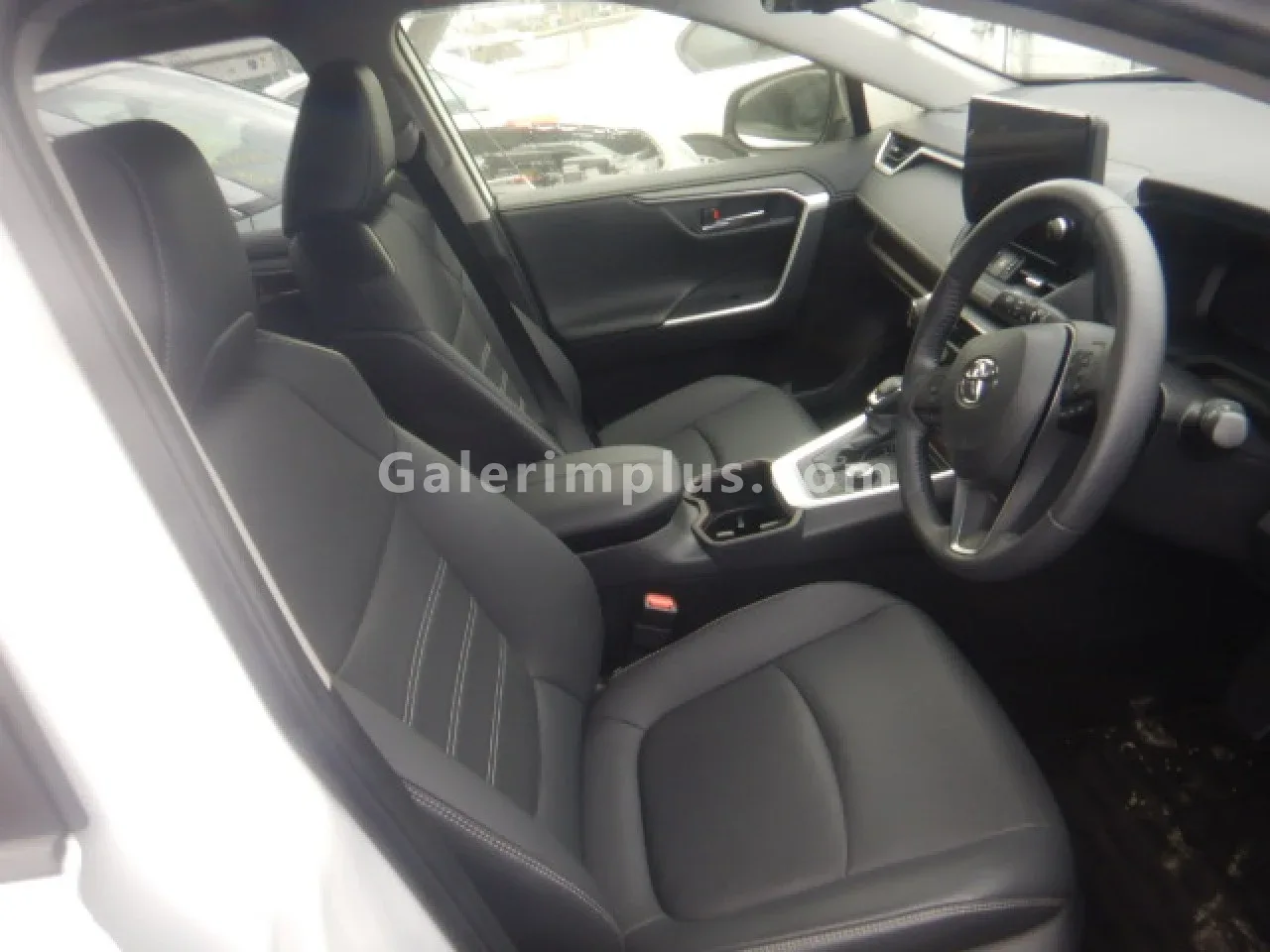 2024 Model Otomatik Toyota RAV4 2.5 Hybrid Girne Satılık İkinci El | GalerimPlus - Thumbnail 8