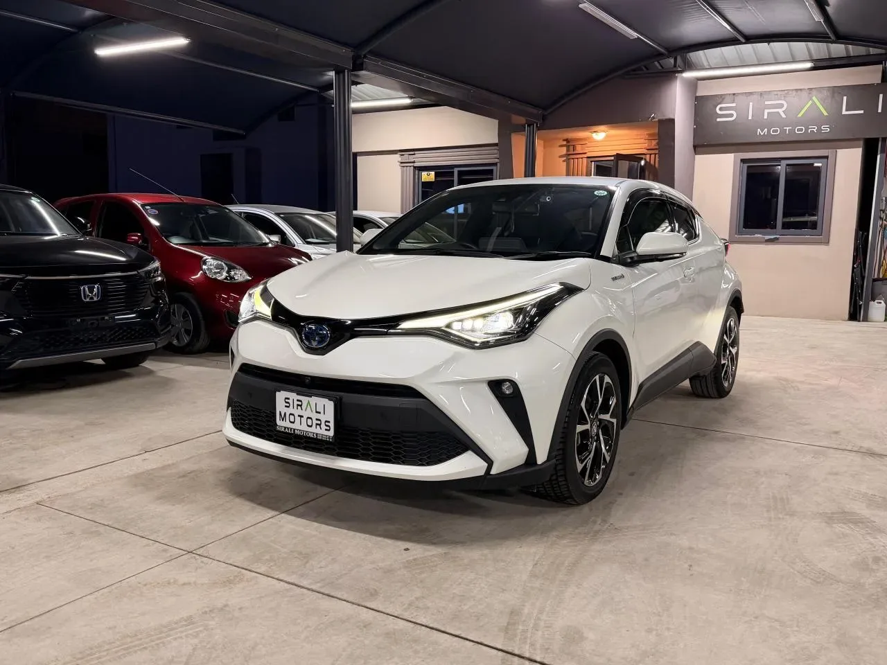 2021 Toyota C-HR 1.8 Hybrid Gazimağusa Satılık İkinci El | GalerimPlus - Fotoğraf 1