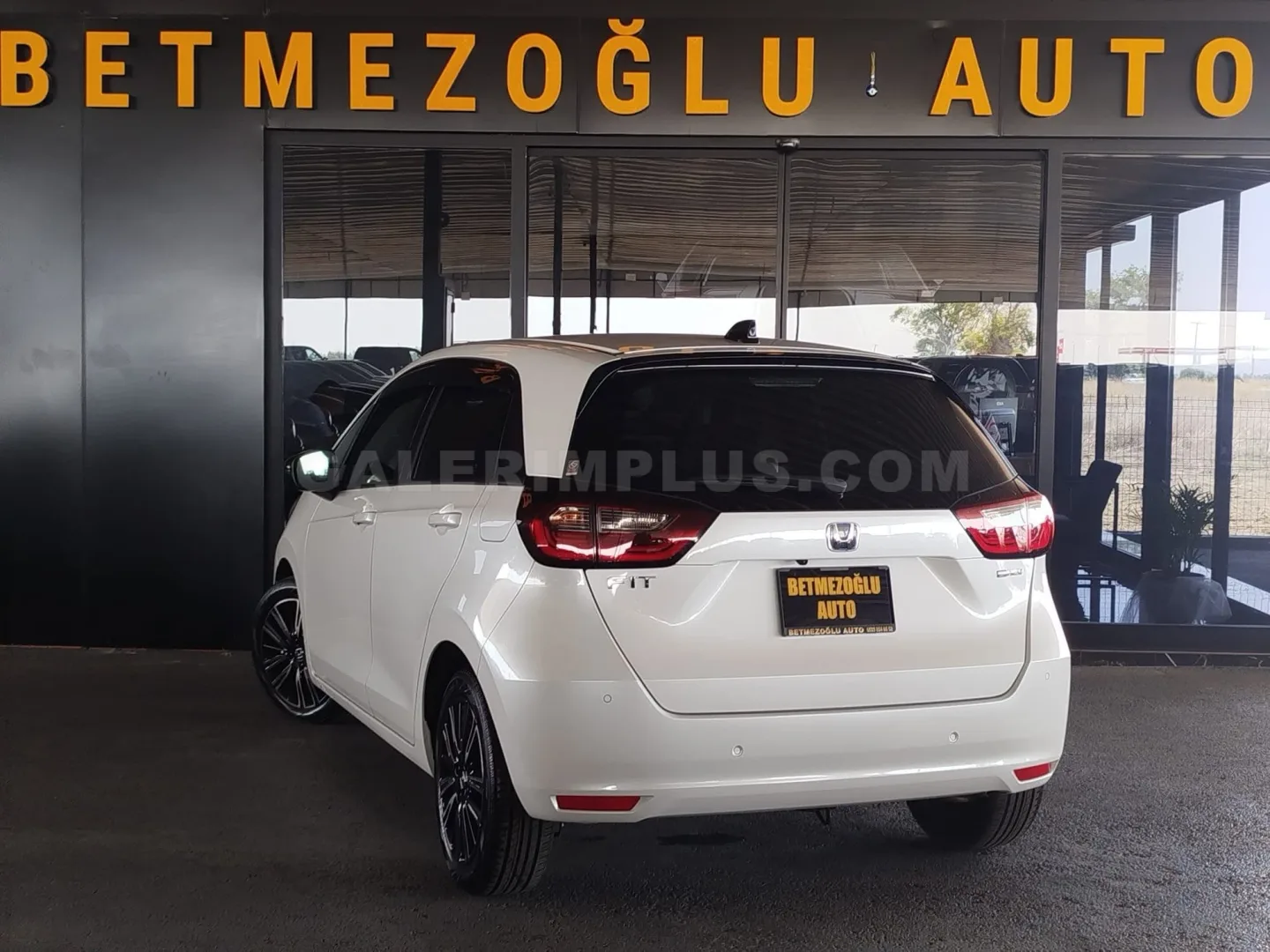 2022 Honda Fit 1.5 Hybrid 1.5 Hybrid Lefkoşa Satılık İkinci El | GalerimPlus - Thumbnail 3